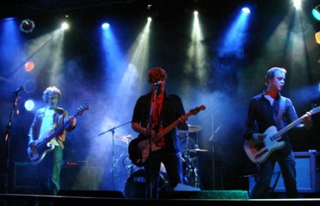 charab yagla3 wa na hatini lahda3